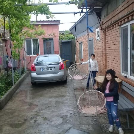 Guest House Gikacha Tbilisi Buitenkant foto