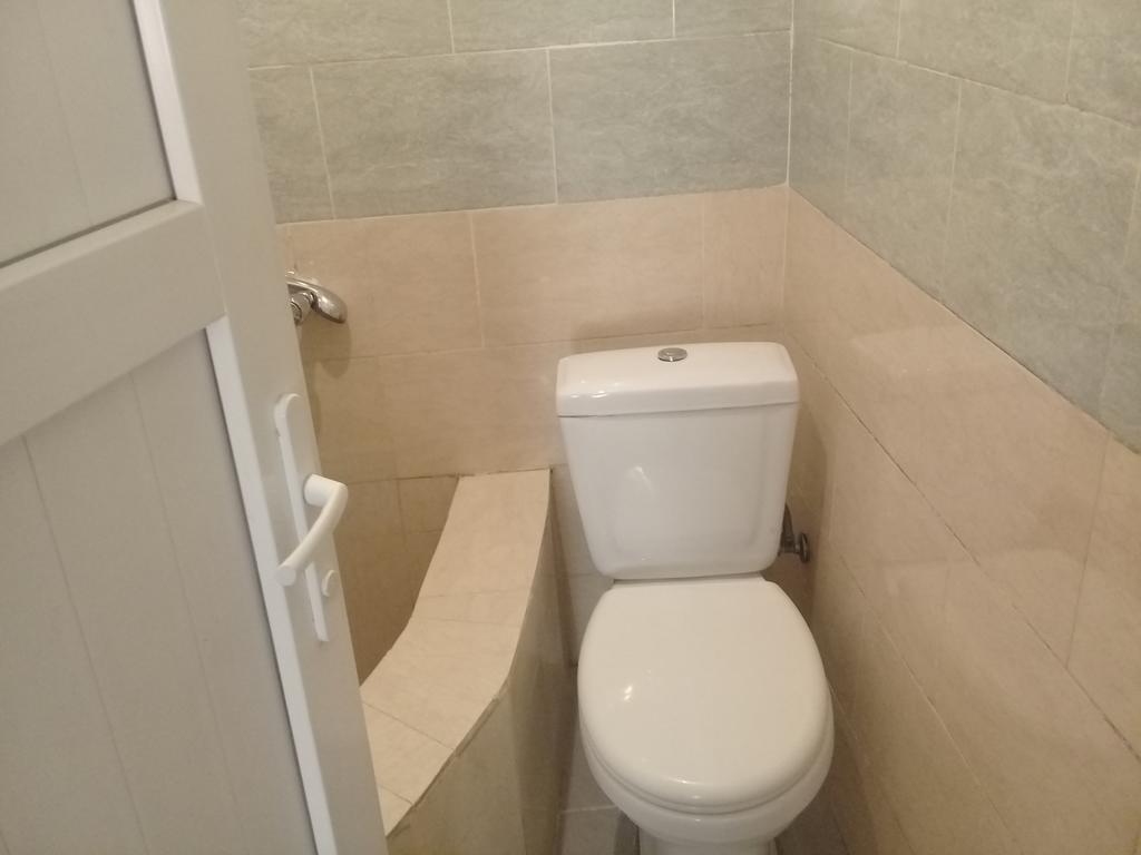 Guest House Gikacha Tbilisi Buitenkant foto