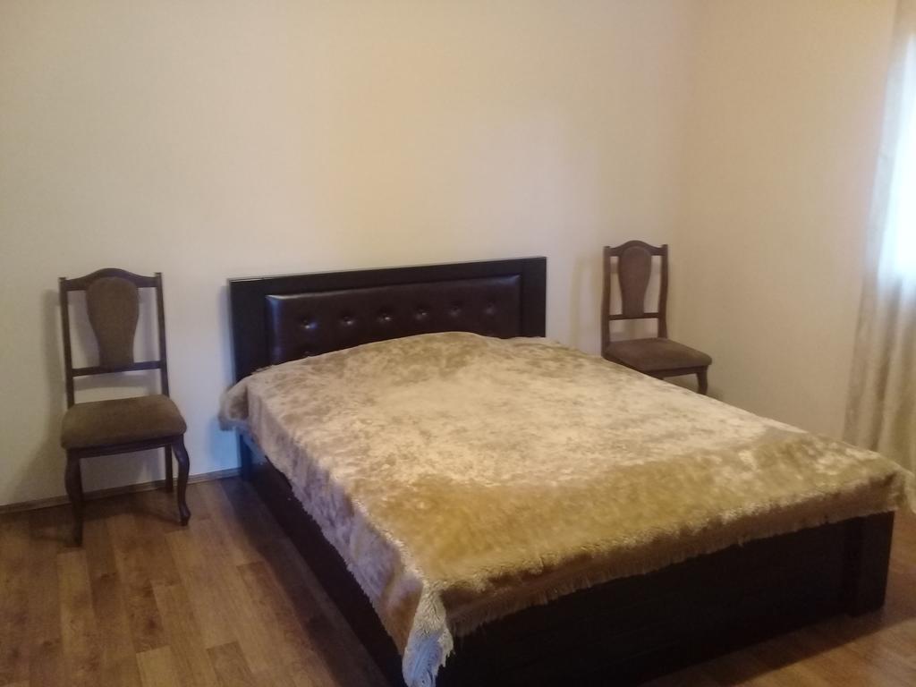 Guest House Gikacha Tbilisi Buitenkant foto